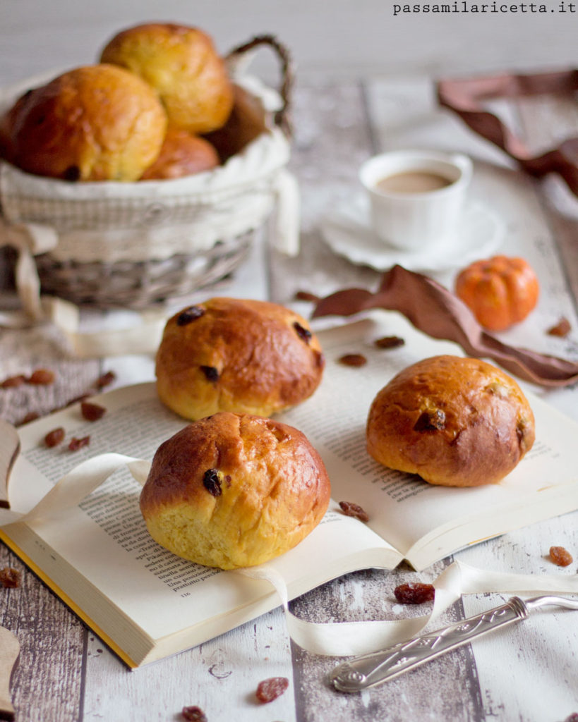 panini-dolci-di-zucca-e-uvetta-ricetta