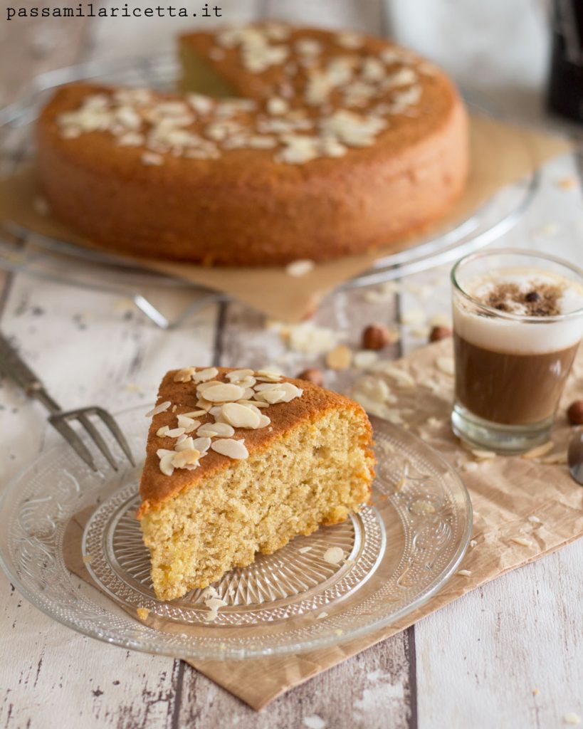 torta al latte caldo e caffè gusto cappuccino