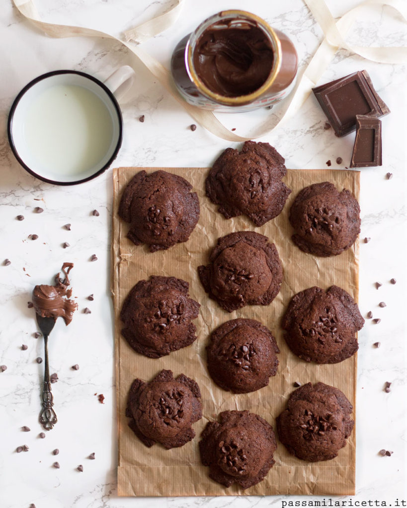 biscotti ripieni di nutella lava cookies