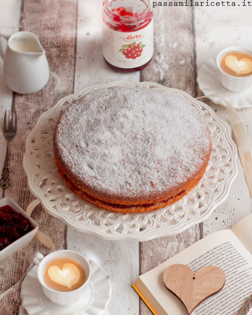 torta di grano saraceno e mirtilli rossi