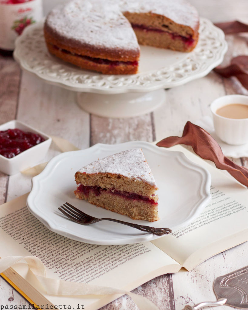 torta di grano saraceno e mirtilli rossi