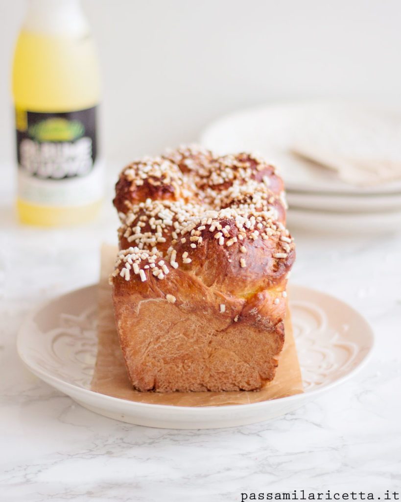 pan brioche con albumi soffice per la colazione