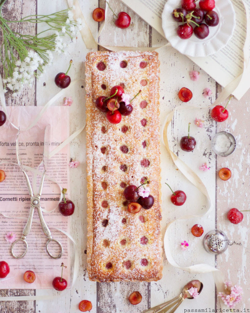 crostata con crema frangipane e ciliegie