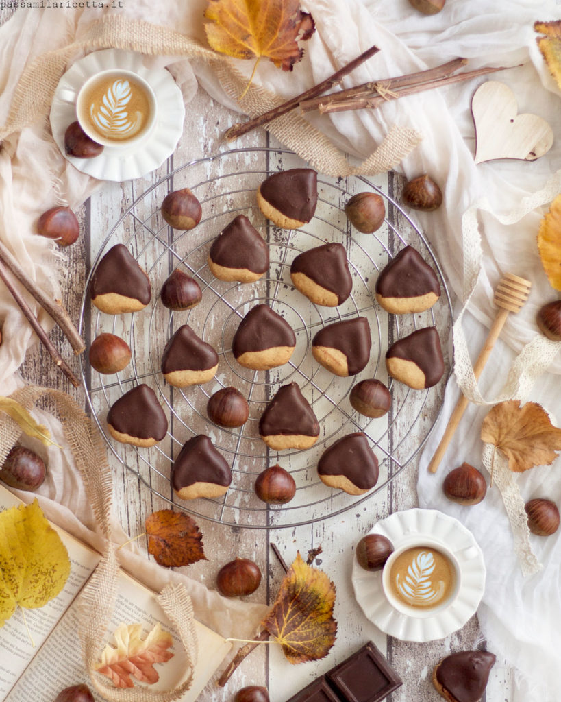 biscotti con farina di castagne e cioccolato