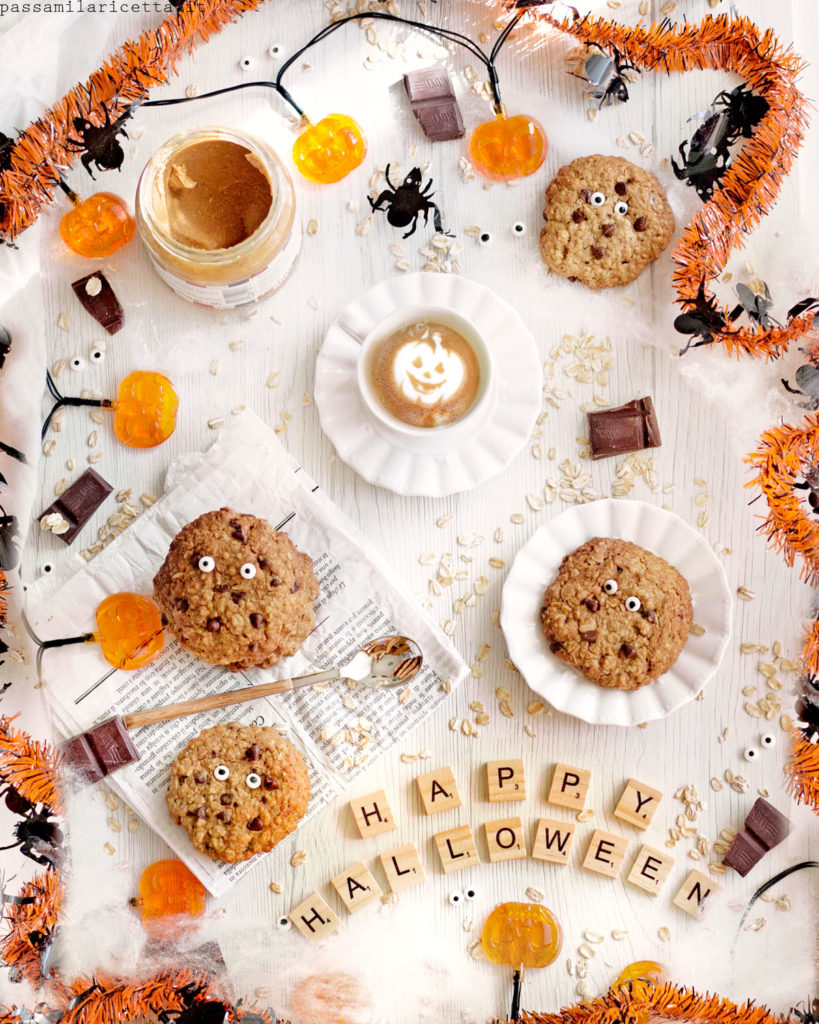 monster cookies biscotti al burro di arachidi e avena
