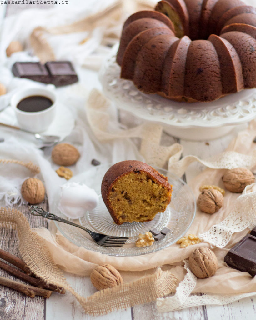 bundt cake noci e cioccolato fondente