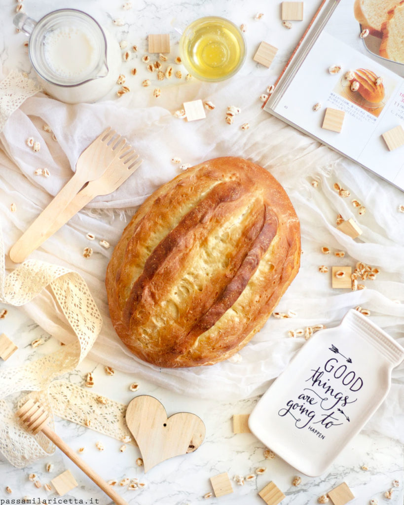 pane dolce allo yogurt e miele per la colazione